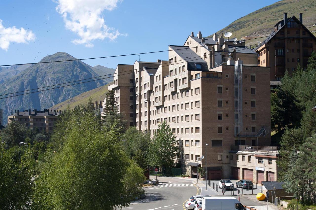 Apartamentos Solneu Baqueira Beret Ngoại thất bức ảnh